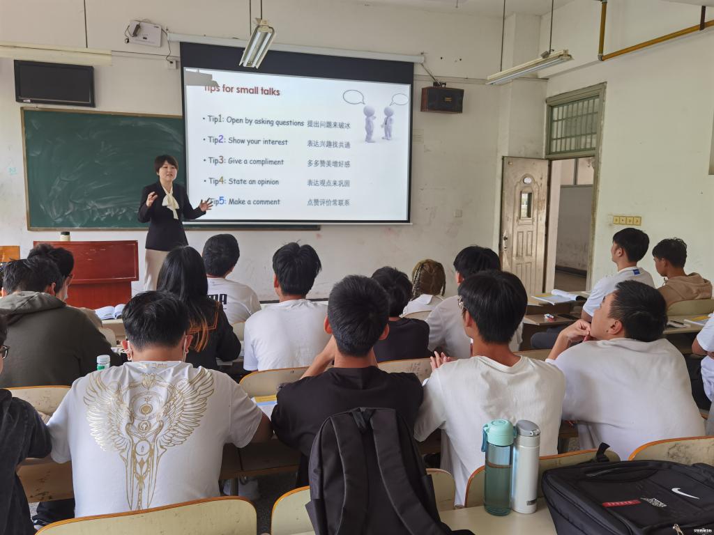 https://www.whtcc.edu.cn/__local/F/00/AF/8DAF3DABFF1EFCD2D5843E4282E_46DD66CB_16A21.jpg